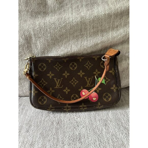 Louis Vuitton Cherry Pochette - Picture 6 of 9